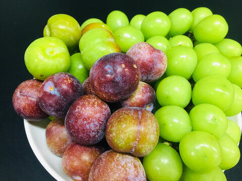 葡萄提子水果摆盘