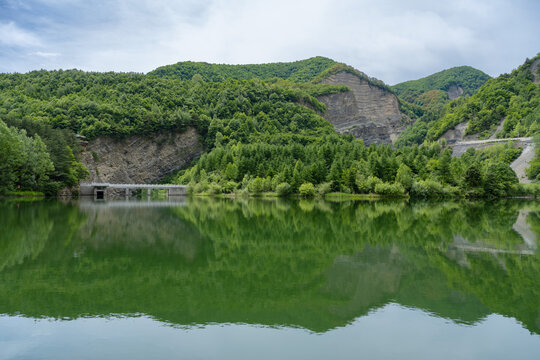 泾源县老龙潭