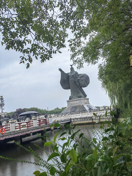 汉武大帝雕像