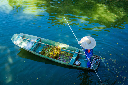 惠州西湖风景区湖面清洁工