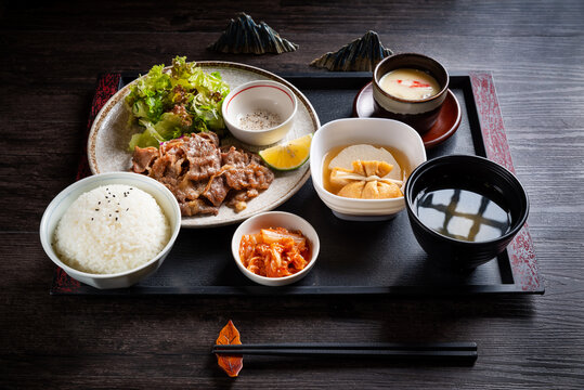 日式肥牛定食