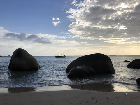 海边礁石