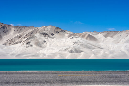 新疆克州白沙湖
