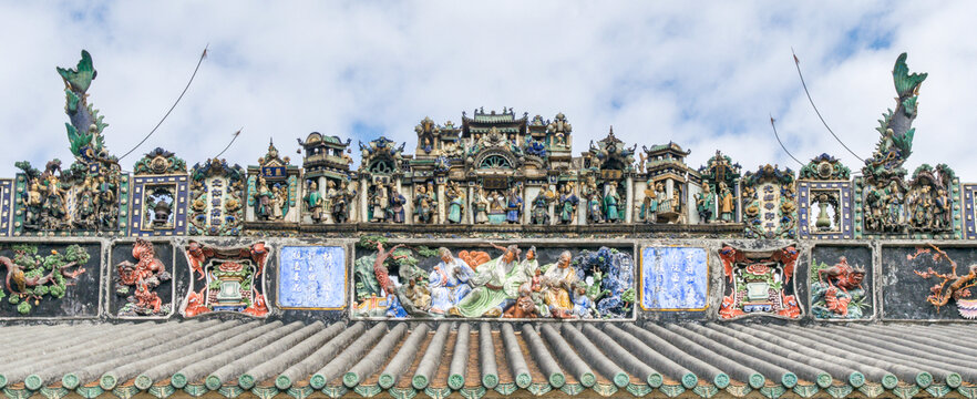 岭南传统古建筑陶塑装饰瓦脊