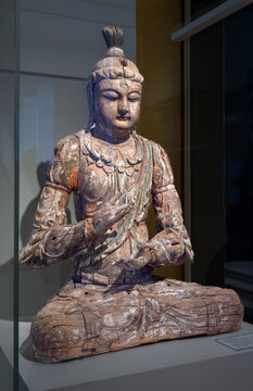 大英博物馆木雕菩萨像