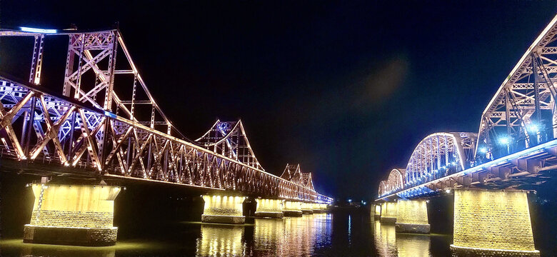 鸭绿江断桥大桥夜景