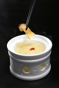 菊花松茸汤