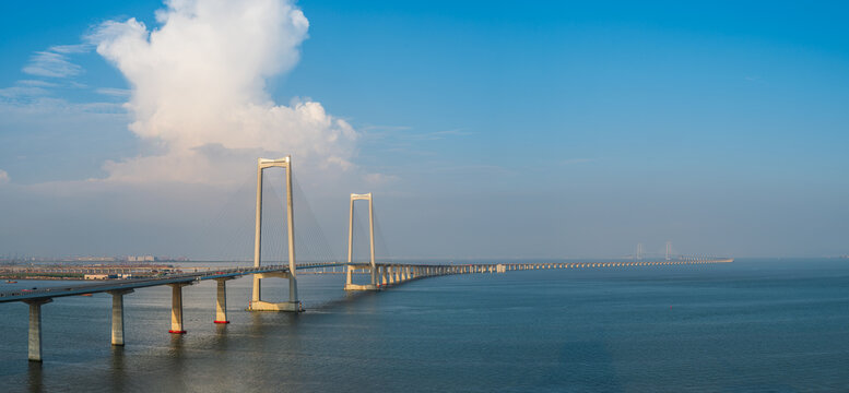 广东深中通道跨海大桥全景图