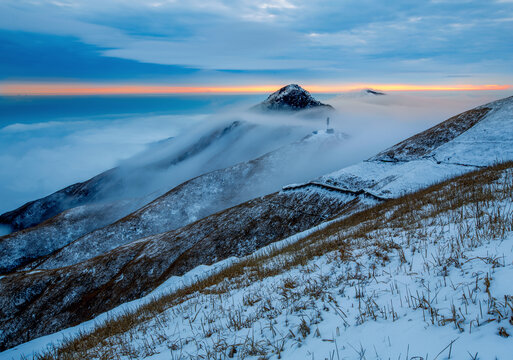 武功山雪景日落