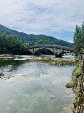 河流桥梁