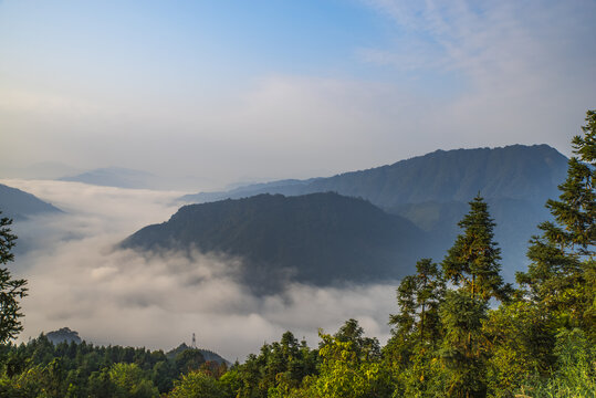 天空云海山景