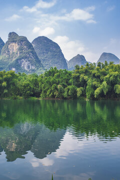 山水风景水面倒影