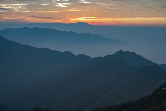 山峰山脉山景