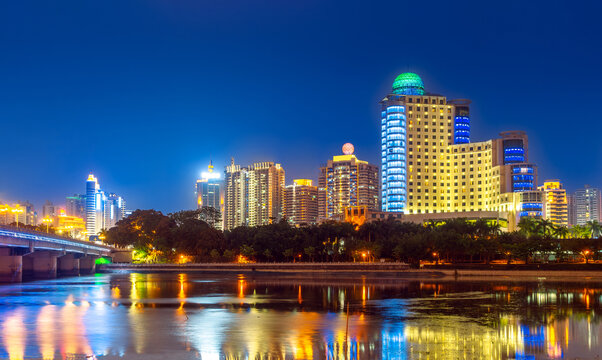 广西南宁南湖公园夜景