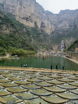 鱼鳞坝