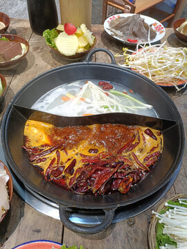 火锅鸳鸯锅底