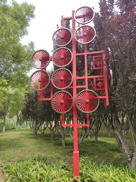 钢制红色风铃雕塑