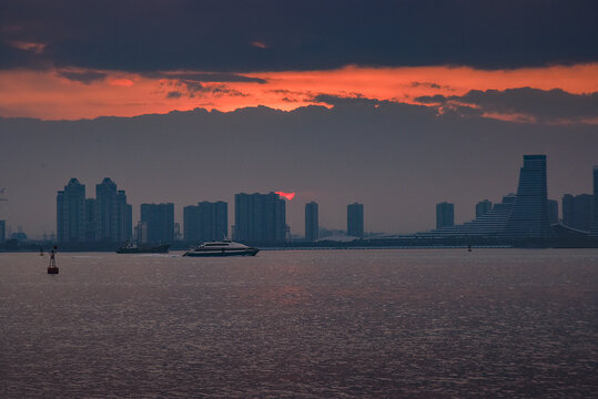 厦门海湾黄昏日落