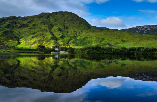 湖畔美景与湖光山色