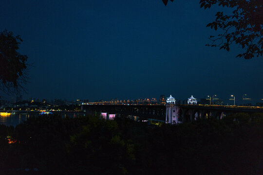 武汉长江大桥夜景