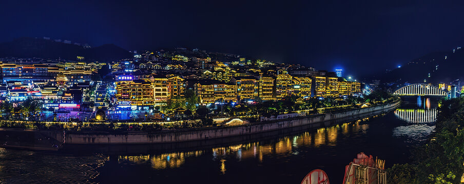 美酒河赤水河茅台镇夜景图