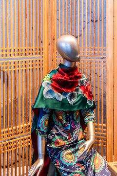 西安大唐西市博物馆刺绣绸缎