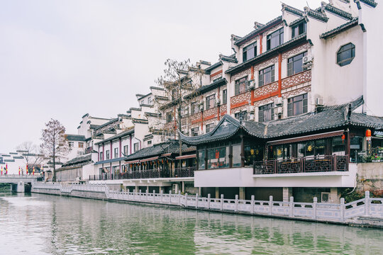 江苏南京秦淮河边的中式建筑