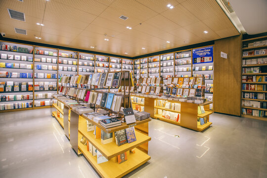 江苏南京宽敞的书店室内空间