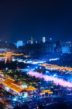 中国西安大雁塔景区夜景