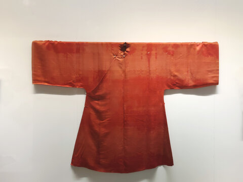 古代女款红长衫