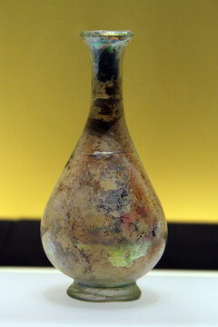 罗马帝国后期玻璃长颈瓶