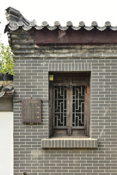 中式木雕窗户
