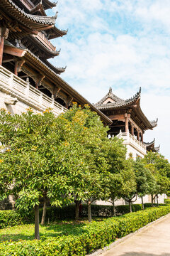 归元禅寺圆通阁一角