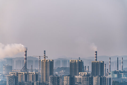 广西柳州柳北区住宅楼工厂烟囱