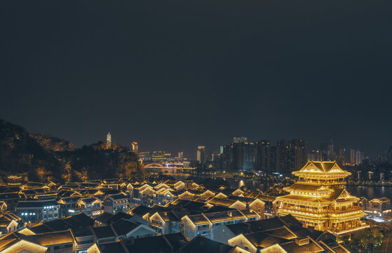 柳州窑埠古镇与蟠龙山夜景