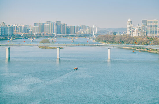 柳州城市风光文昌桥与柳江河