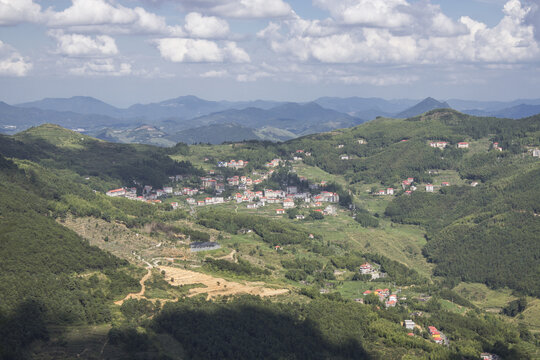 永春呈祥雪山岩