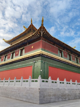 藏族寺庙大殿