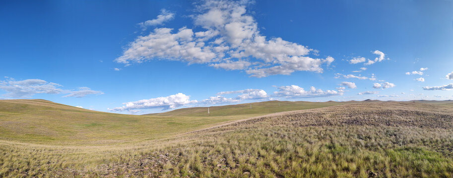 草原全景巨幅蓝天白云