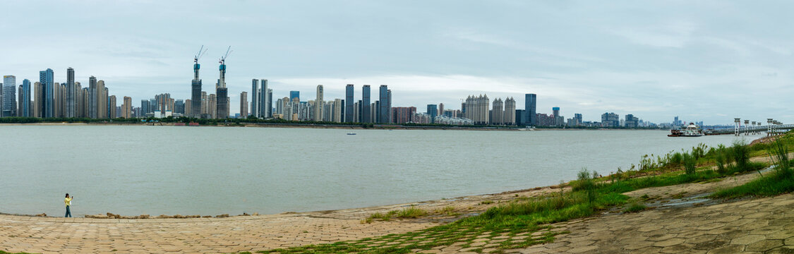 武汉汉口江滩都市风景