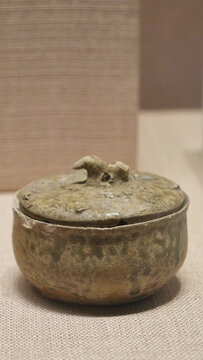 原始青瓷盖罐
