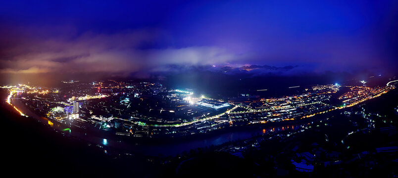 贵州茅台镇赤水河美酒河夜景