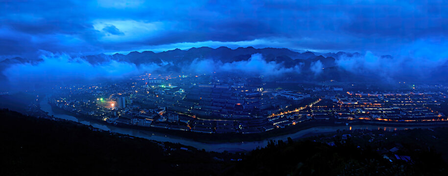 贵州茅台镇赤水河美酒河夜景