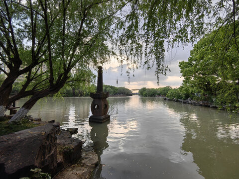 嘉兴南湖景区分水墩石塔