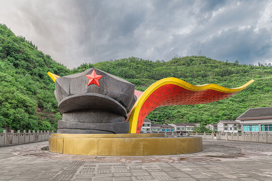 女红军纪念馆雕塑