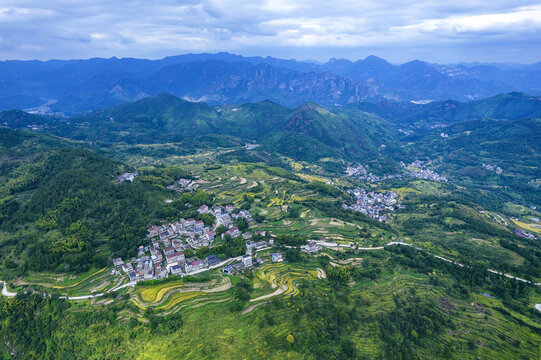 温州永嘉楠溪江茗岙梯田村庄