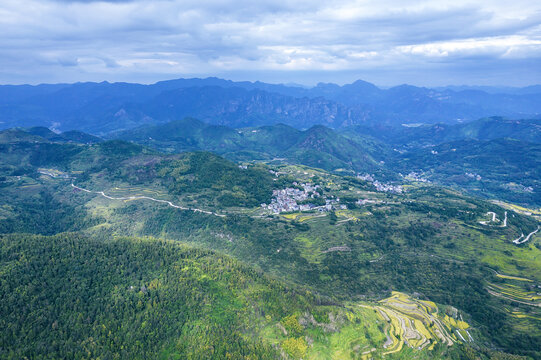 温州永嘉楠溪江茗岙梯田村庄