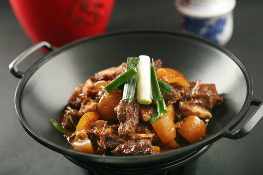 红焖山猪肉