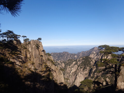 黄山山谷风光