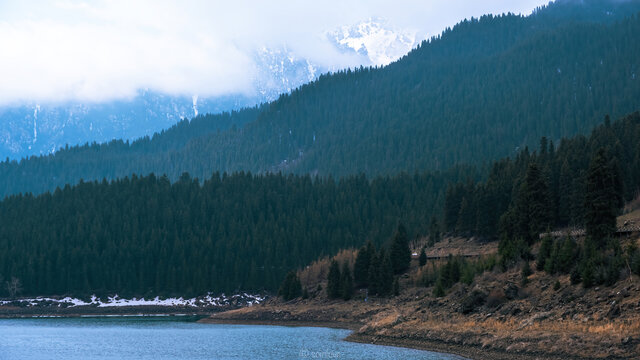 天山天池景观